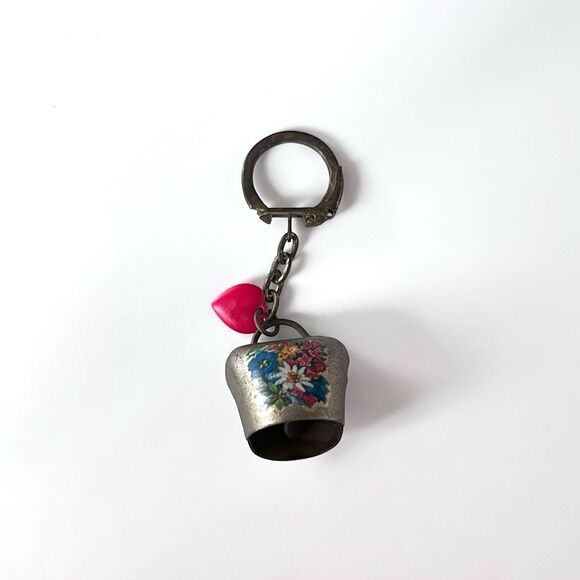 Vintage Swiss Cowbell w/ Flowers Keychain - Picture 3 of 4